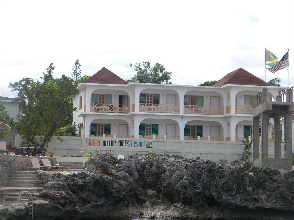 Sunset On The Cliffs 3* Negril
