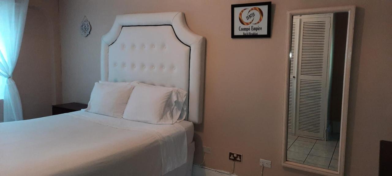 Csompo Empire & Bed & Breakfast St Mary