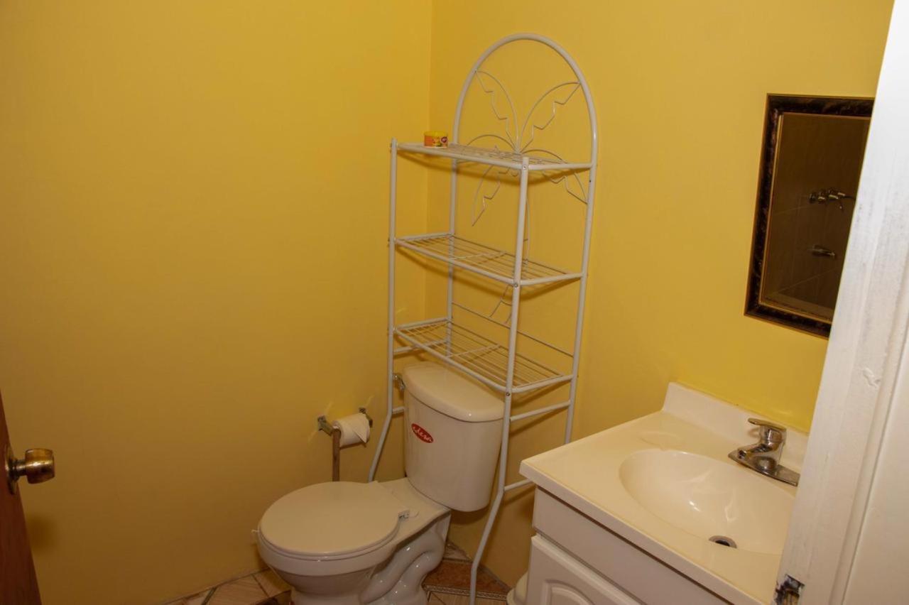 Bev's Rosevilla Guest house *