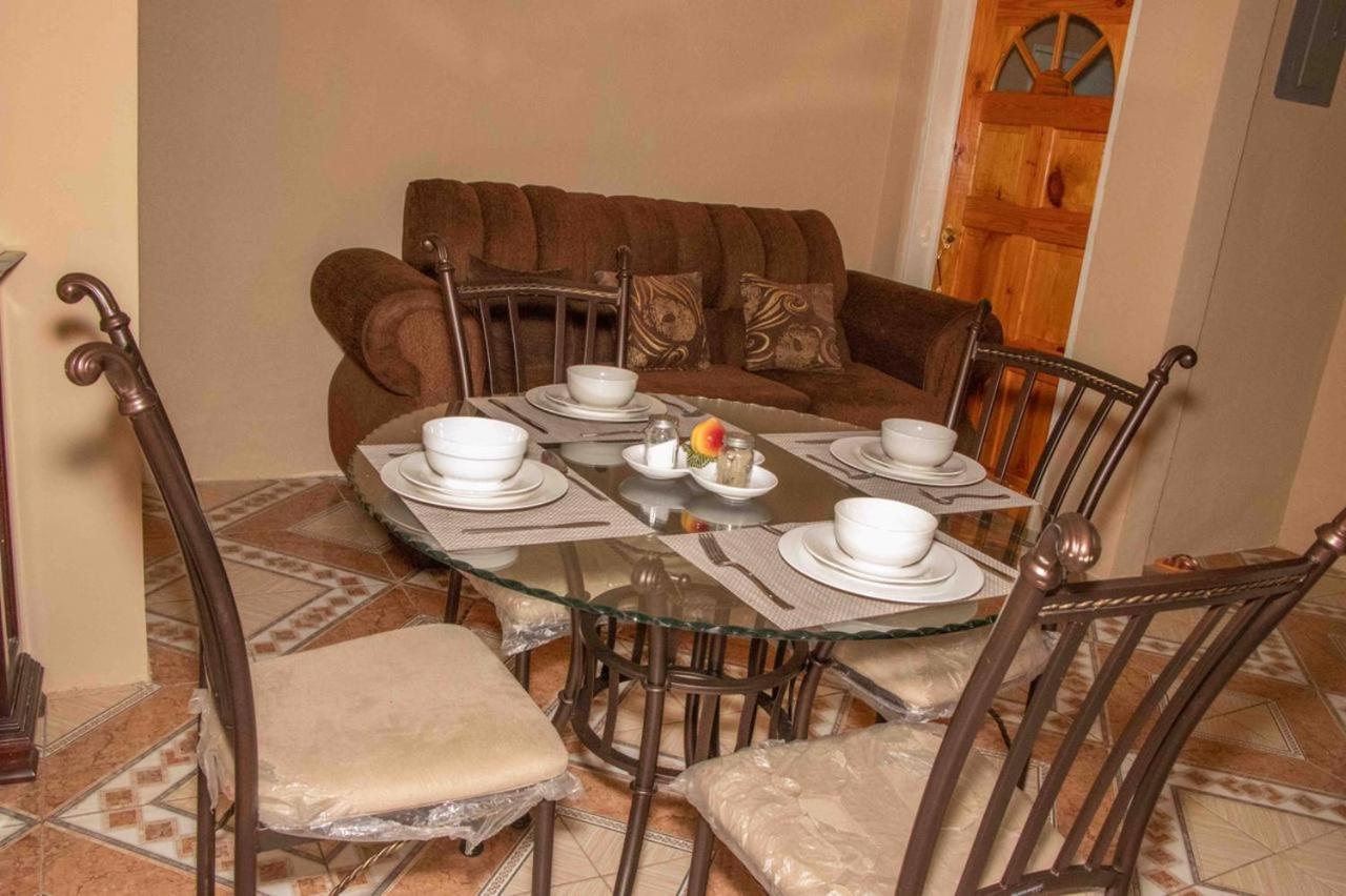 Guest house Bev's Rosevilla