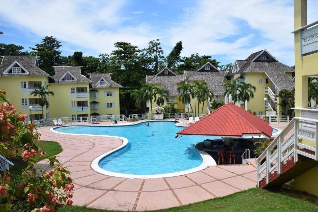 Apartment 1 Bedroom Penthouse 63 At Mystic Ridge *