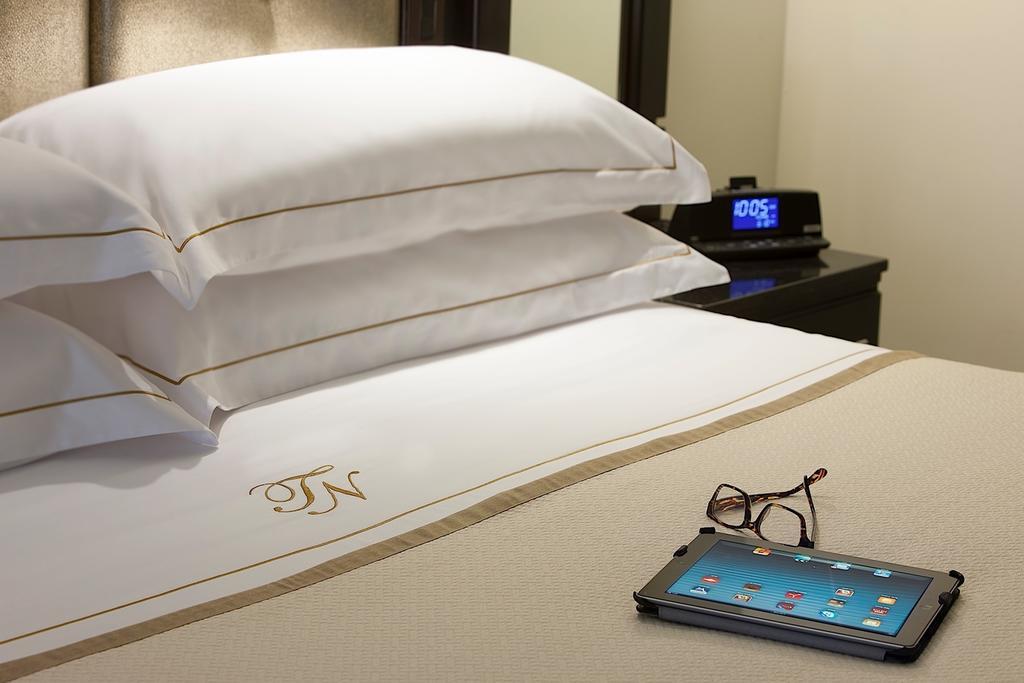 Terra Nova Hotel Kingston
