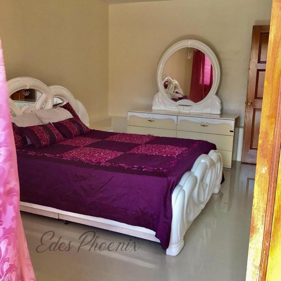 Guest house Edes Phoenix Grandeur Getaway *