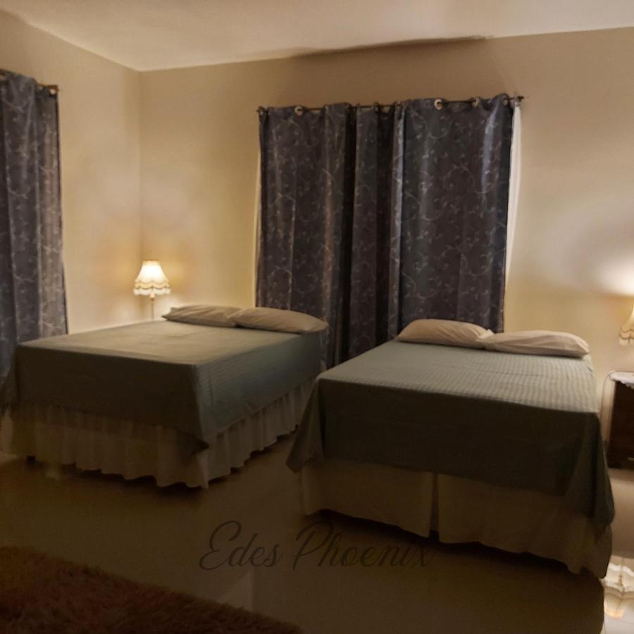 Edes Phoenix Grandeur Getaway Guest house