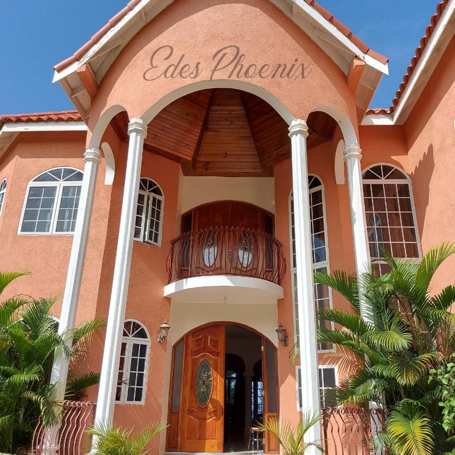 Guest house Edes Phoenix Grandeur Getaway