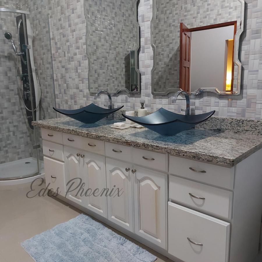 Guest house Edes Phoenix Grandeur Getaway
