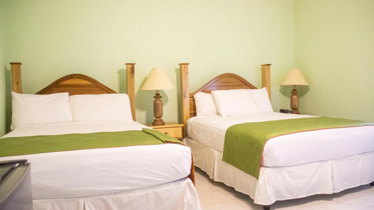 Holidays At Heaven Bed & Breakfast Runaway Bay