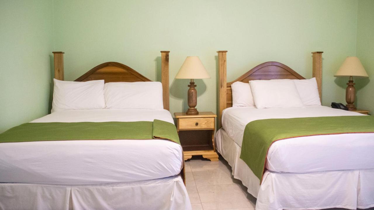 Holidays At Heaven Bed & Breakfast Runaway Bay