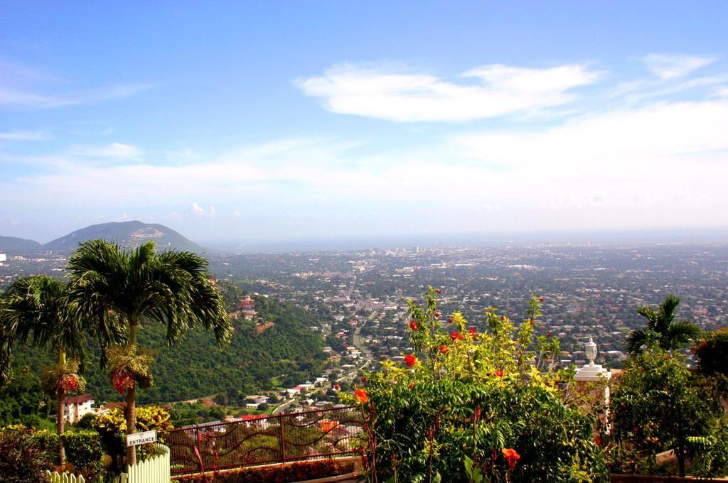 City View 2* Kingston
