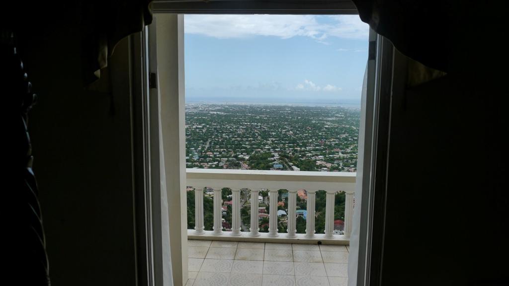 City View 2* Kingston