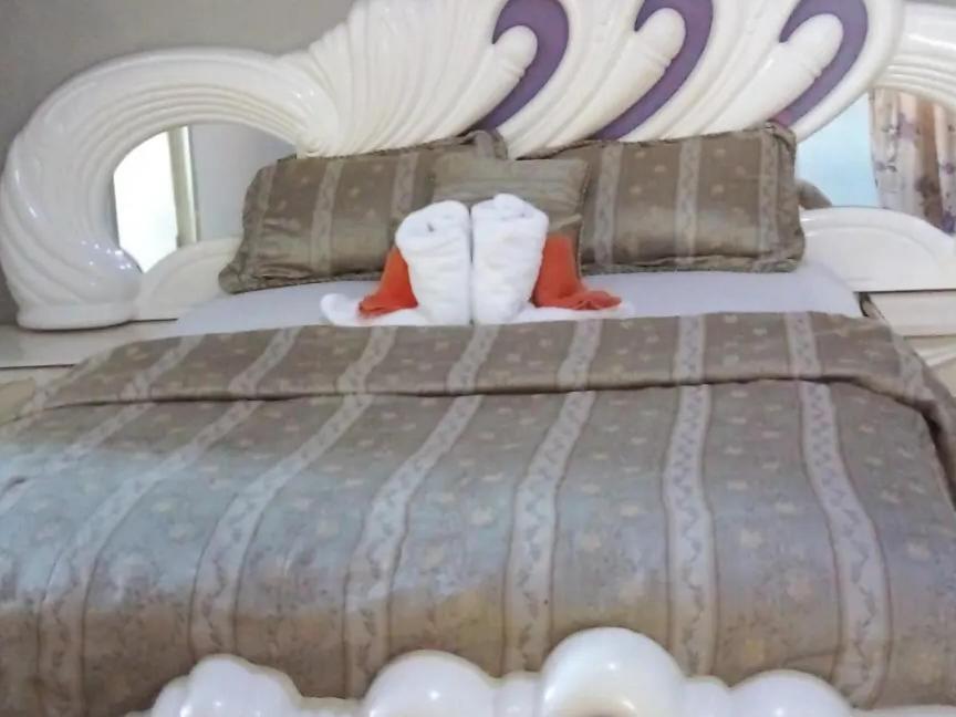Nine Miles Cultural Hangouts And Tours Bed & Breakfast *
