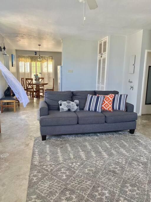 Coastal Beauty - Beautiful Penthouse In Apartamento Ocho Rios