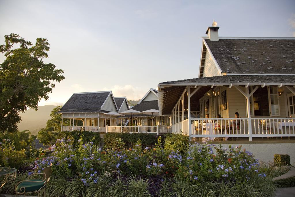 Hotel Strawberry Hill 3*