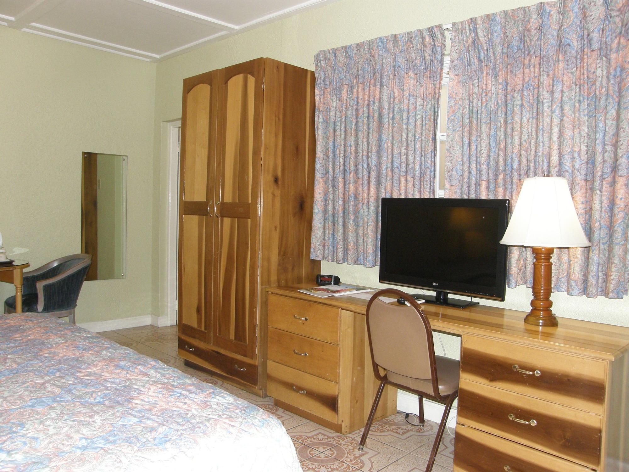 Hotel Four Seasons 3*