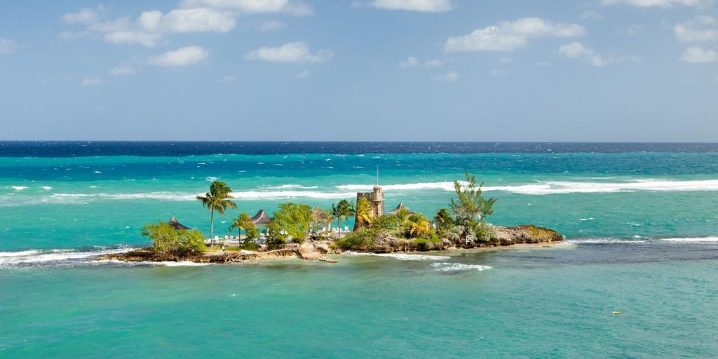 Couples Tower Isle (adults Only)