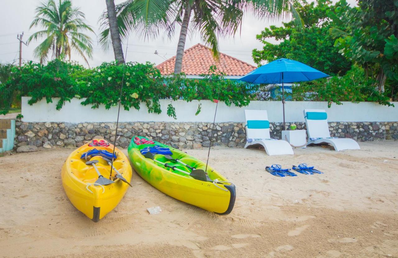 Edgewater Beach - Beach Front, Close To All Attractions * Saint Maryʼs