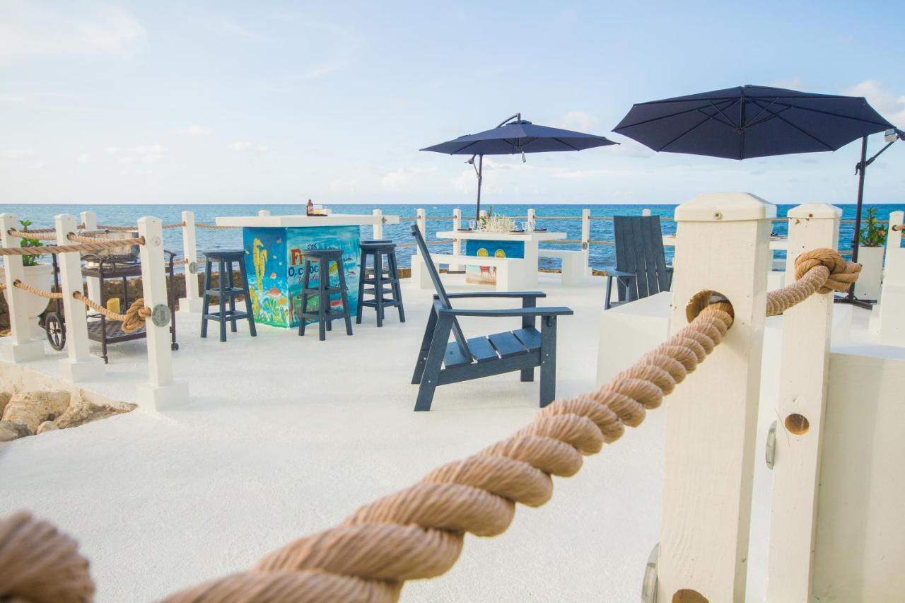 Hotel Edgewater Beach - Beach Front, Close To All Attractions