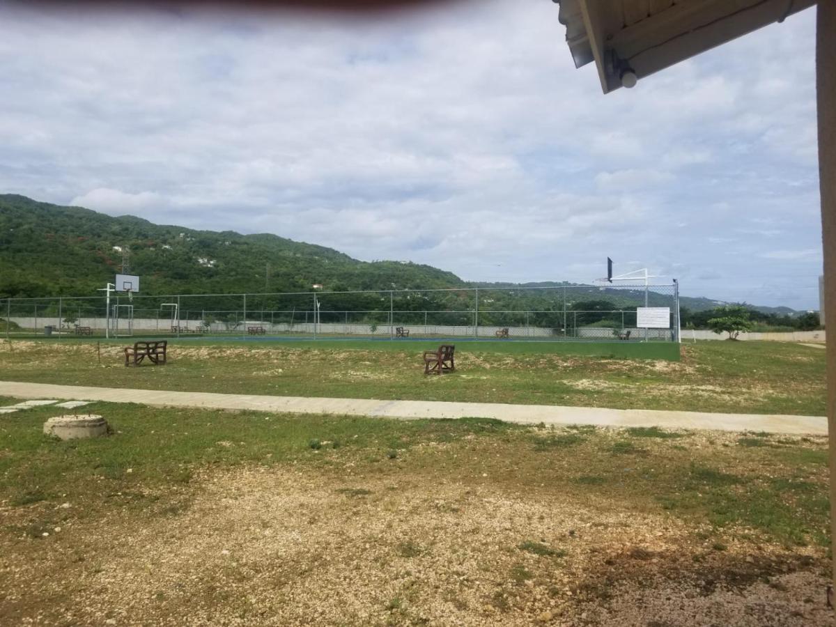 Hillside Sunrise: Gated Beachside Retreat With 2 Bed/bath * Montego Bay