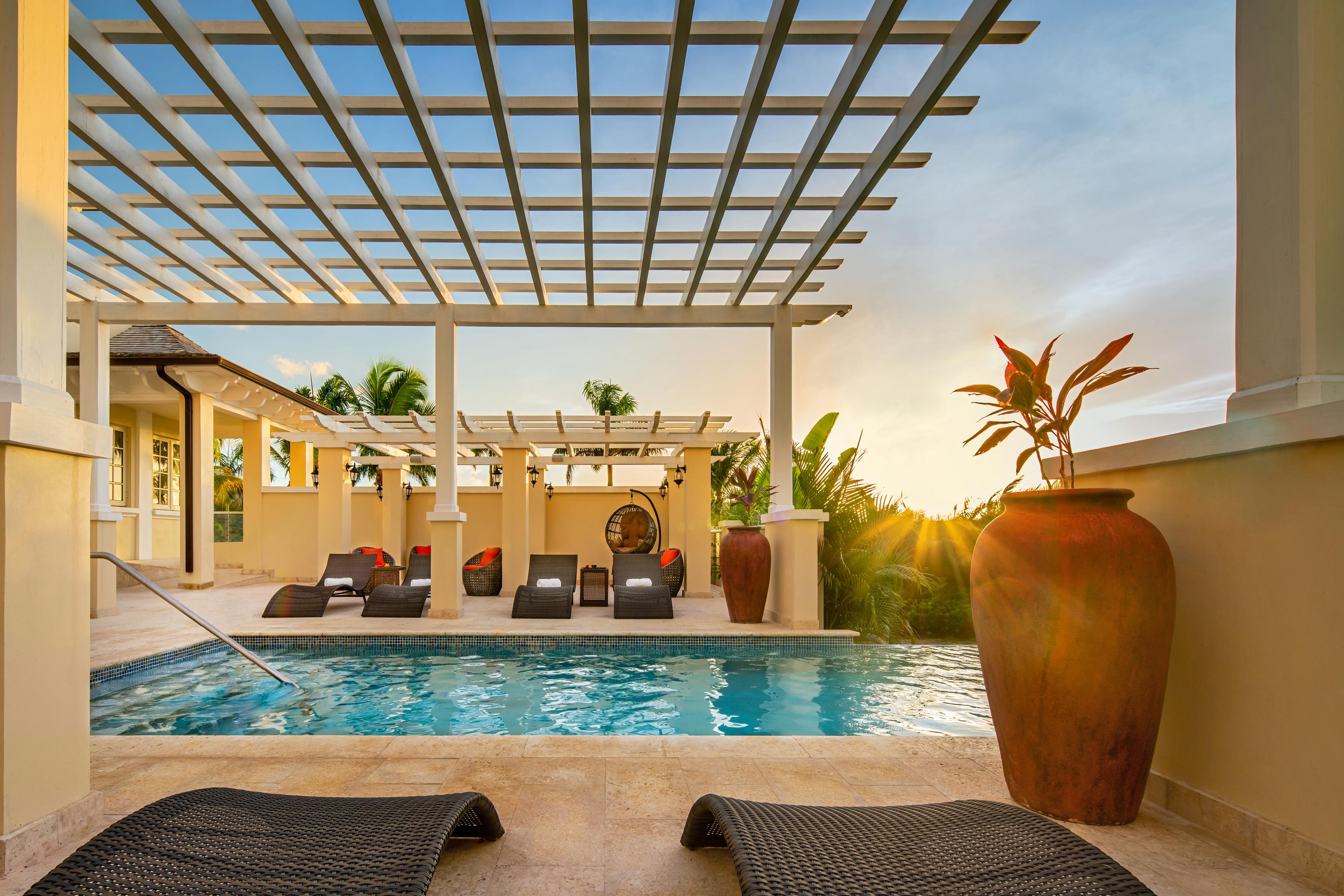 Jewel Grande And Resort 4*