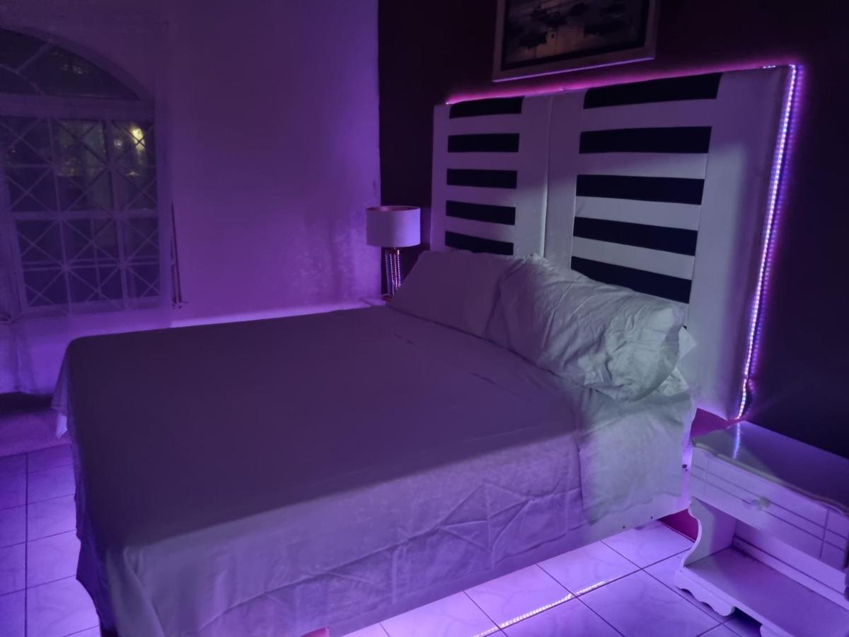 Bed & Breakfast Csompo Empire & St Mary