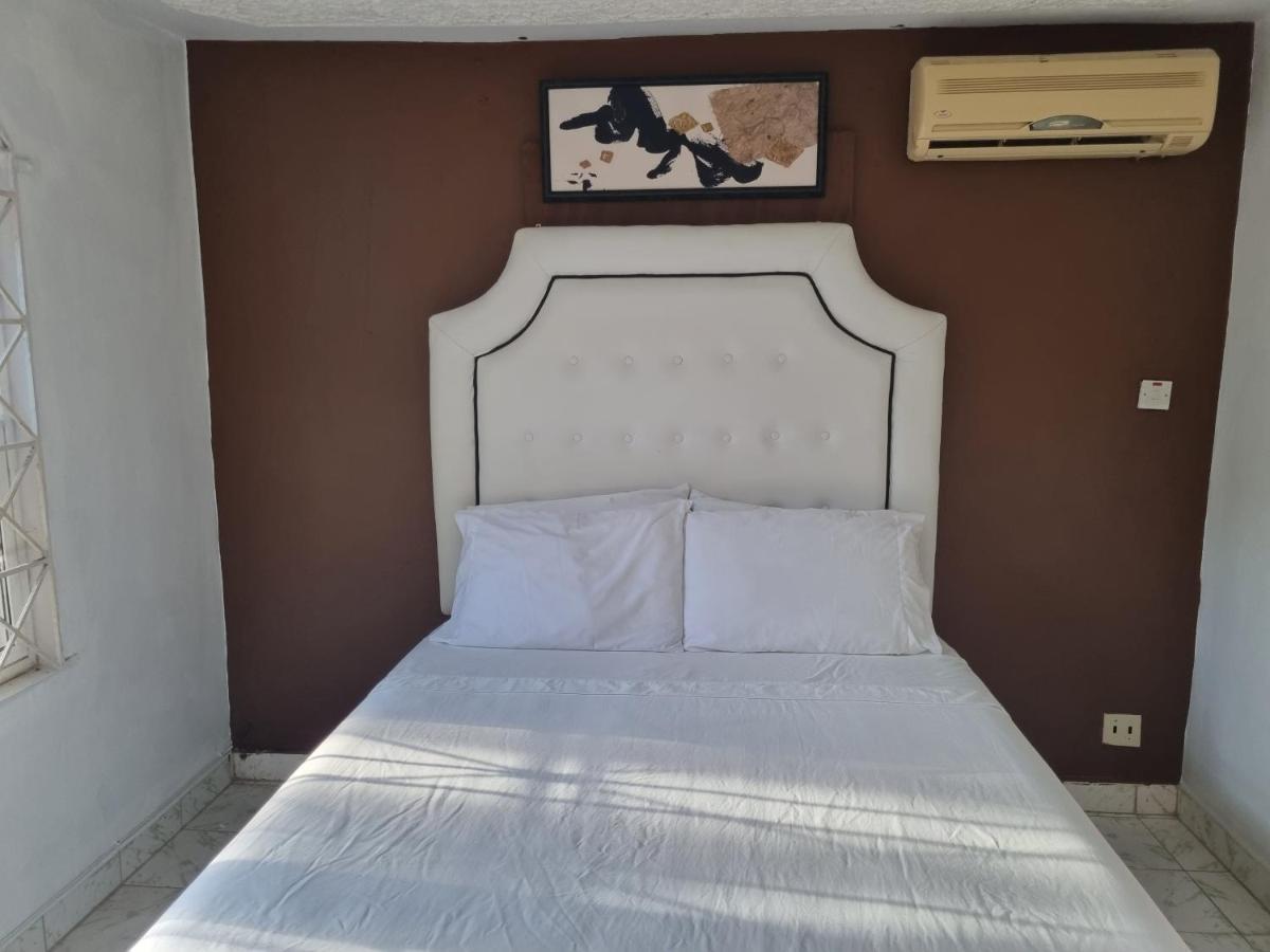 Bed & Breakfast Csompo Empire & *