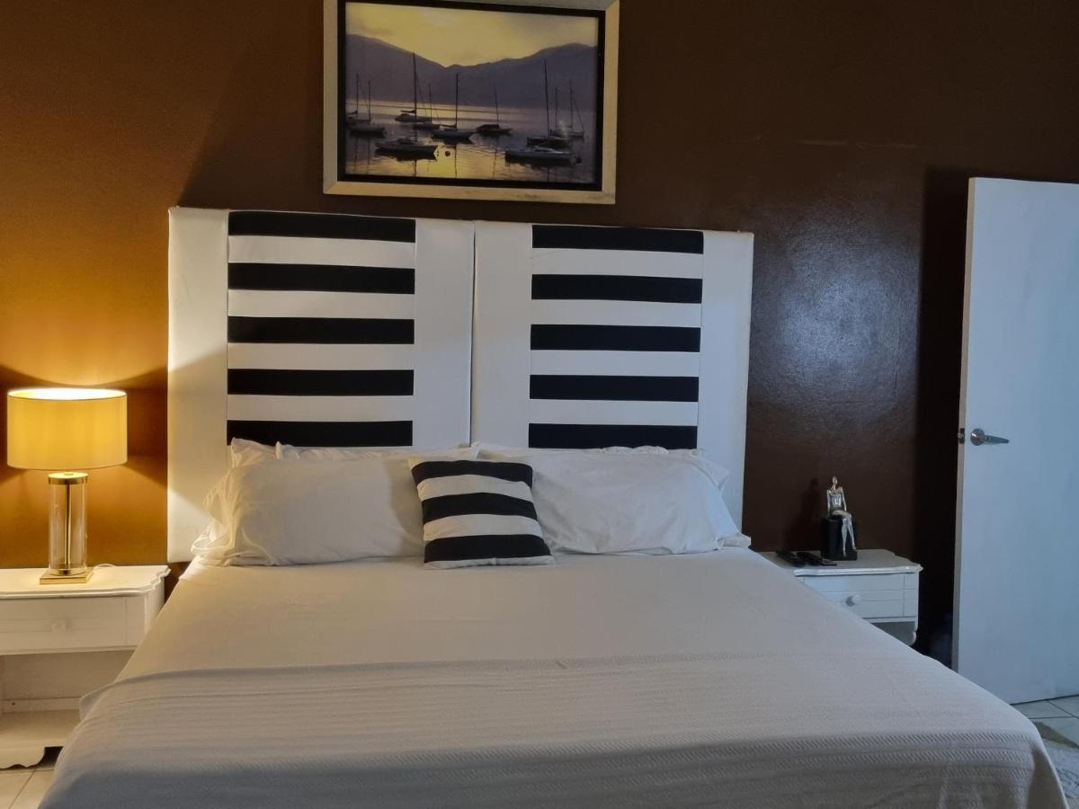 Bed & Breakfast Csompo Empire & *