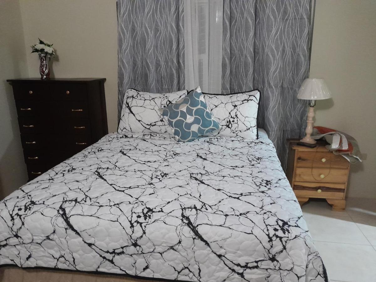 Harmony La Vista Holiday home Runaway Bay