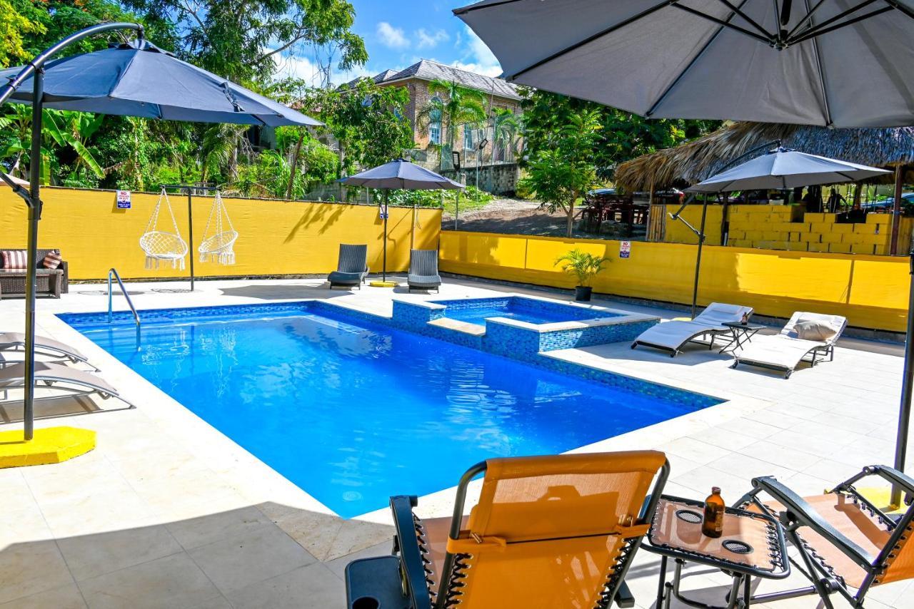 Villa Takuma Boutque & Montego Bay
