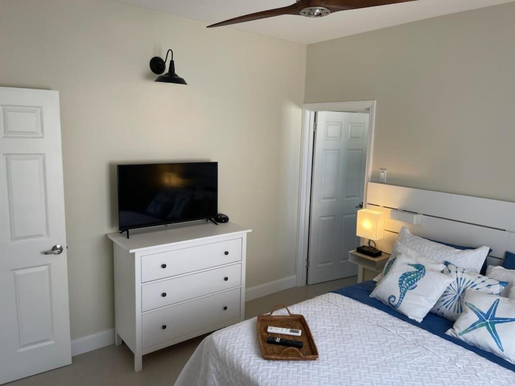 Starr & Adams Caribbean Oasis Holiday park *