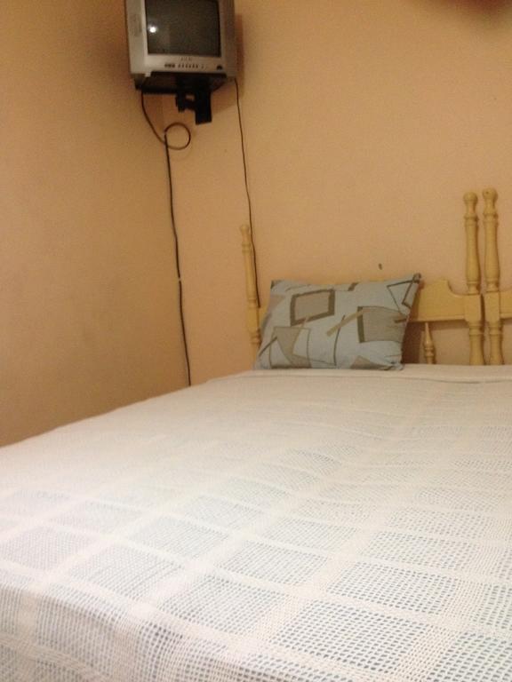 Gibb's Chateau Hotel