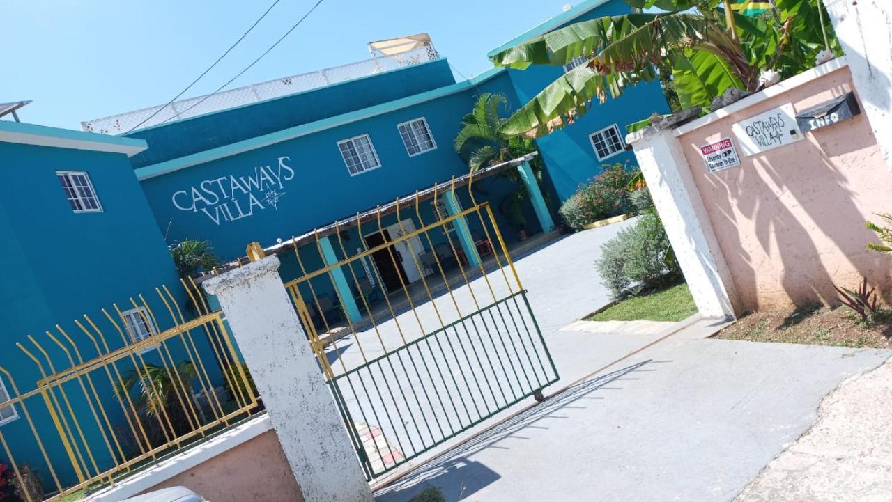 Castaways Hotel