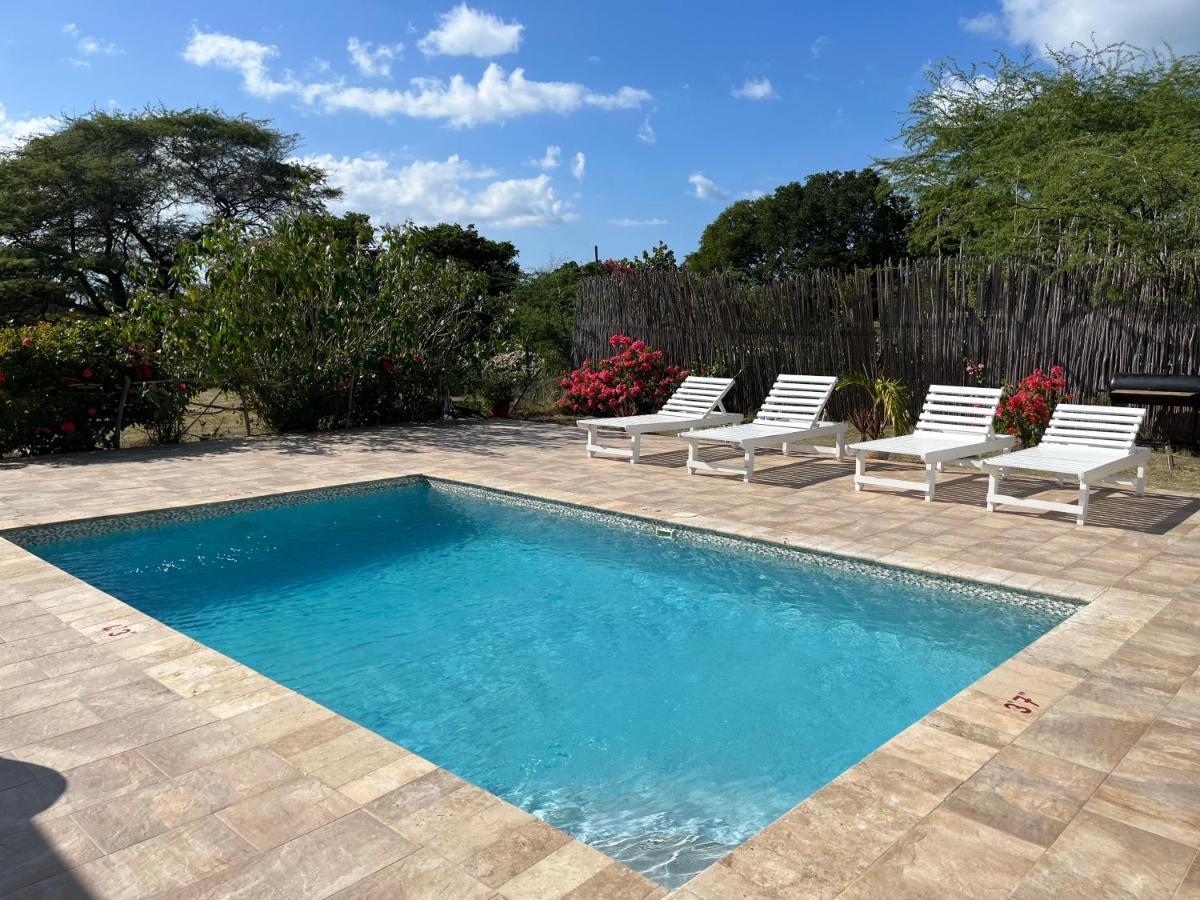 Cozy Oceanfront Hidden Treasure Guest house