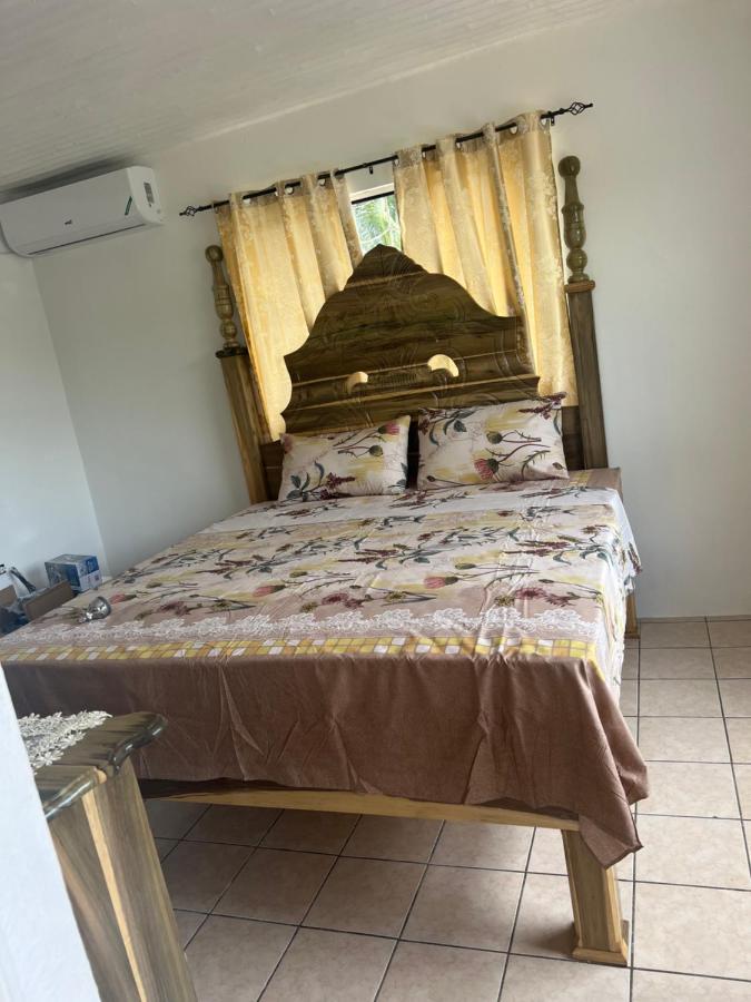 Bed & Breakfast King Led's Palace