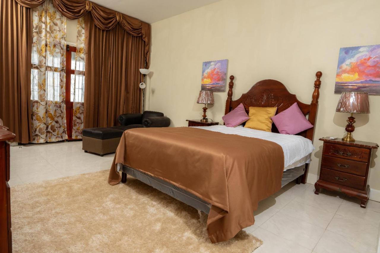 Breezy Castle Jamaica Aparthotel *
