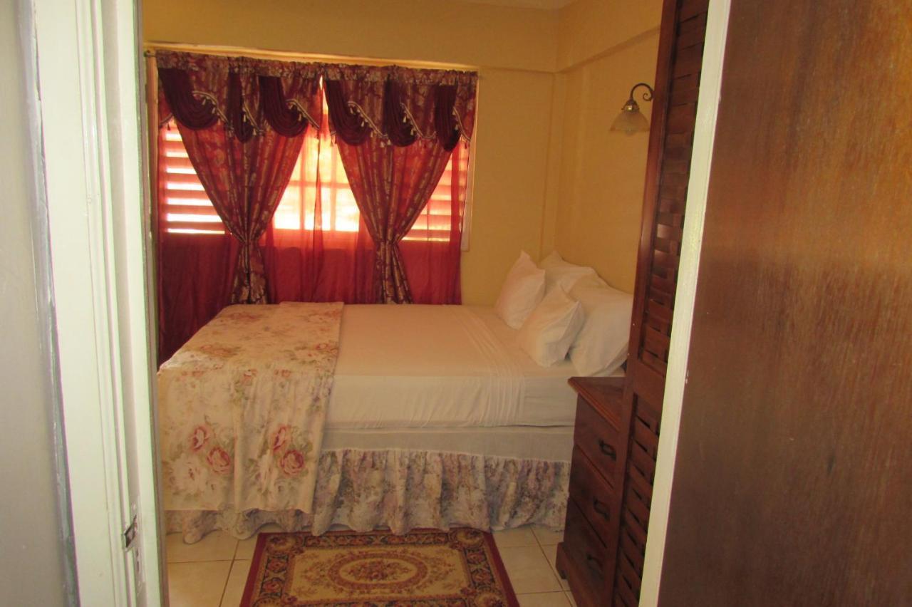 Nelsons Retreat Guest house *