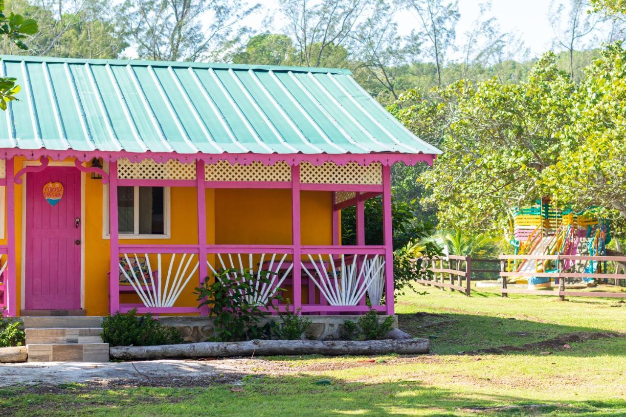 Strawberry Fields Together Inn 2*