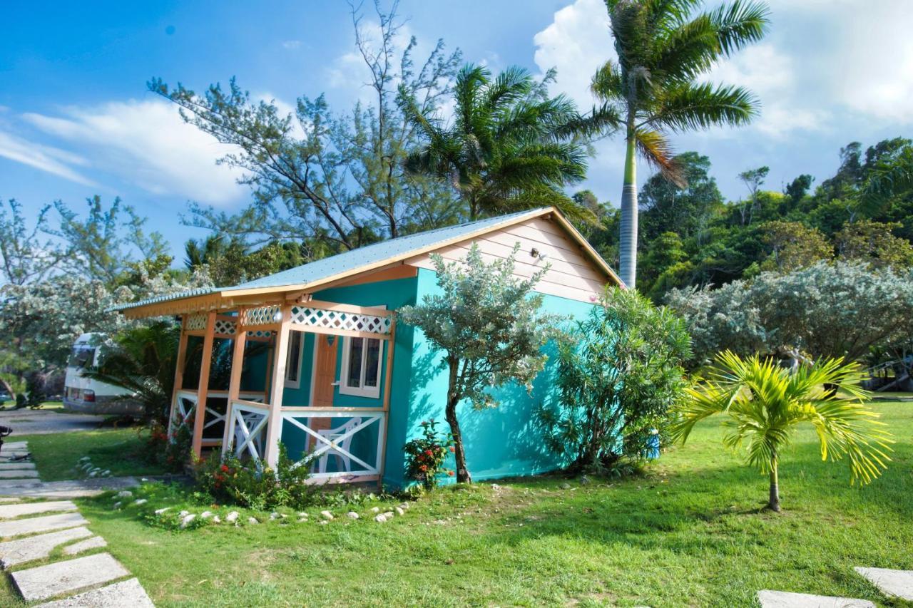 Inn Strawberry Fields Together Robins Bay