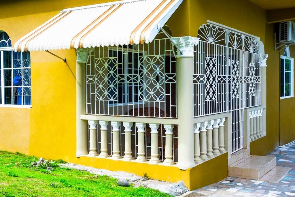 Cozy Locale - Gold Guest house 3*