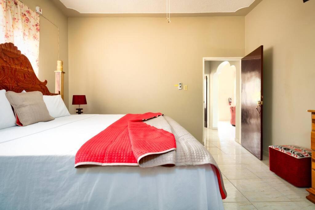 Cozy Locale - Gold Guest house Port Antonio