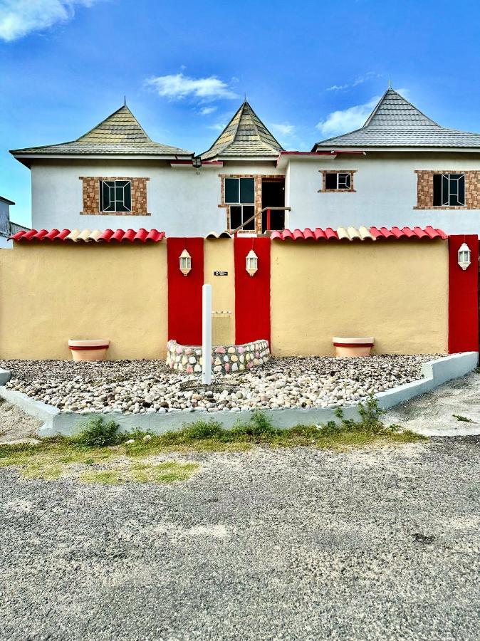 Guest house 876 Oasis - A Private Oceanview