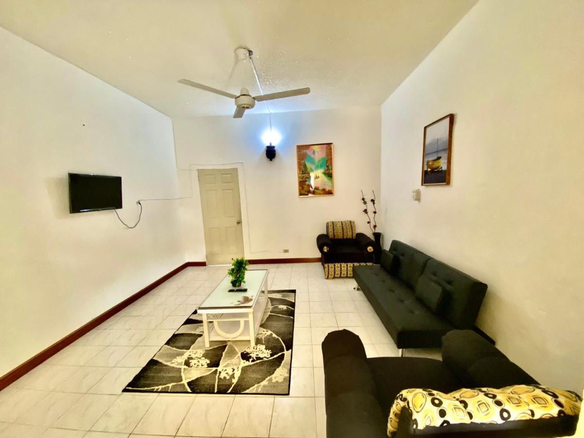 Guest house 876 Oasis - A Private Oceanview Ocho Rios