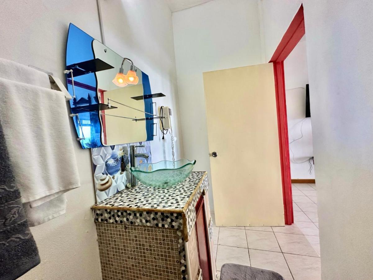 876 Oasis - A Private Oceanview Guest house Ocho Rios
