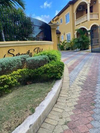 Hotel Travellers Nest Runaway Bay