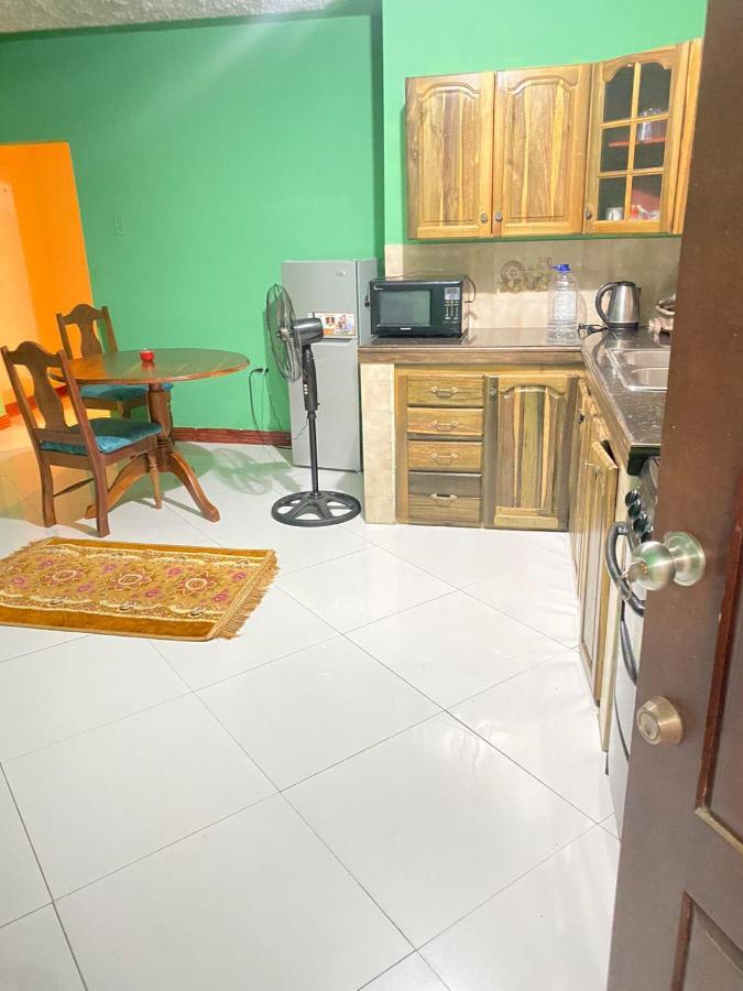 Pine Valley Suites 2b One Bedroom Ground Floor * Mandeville