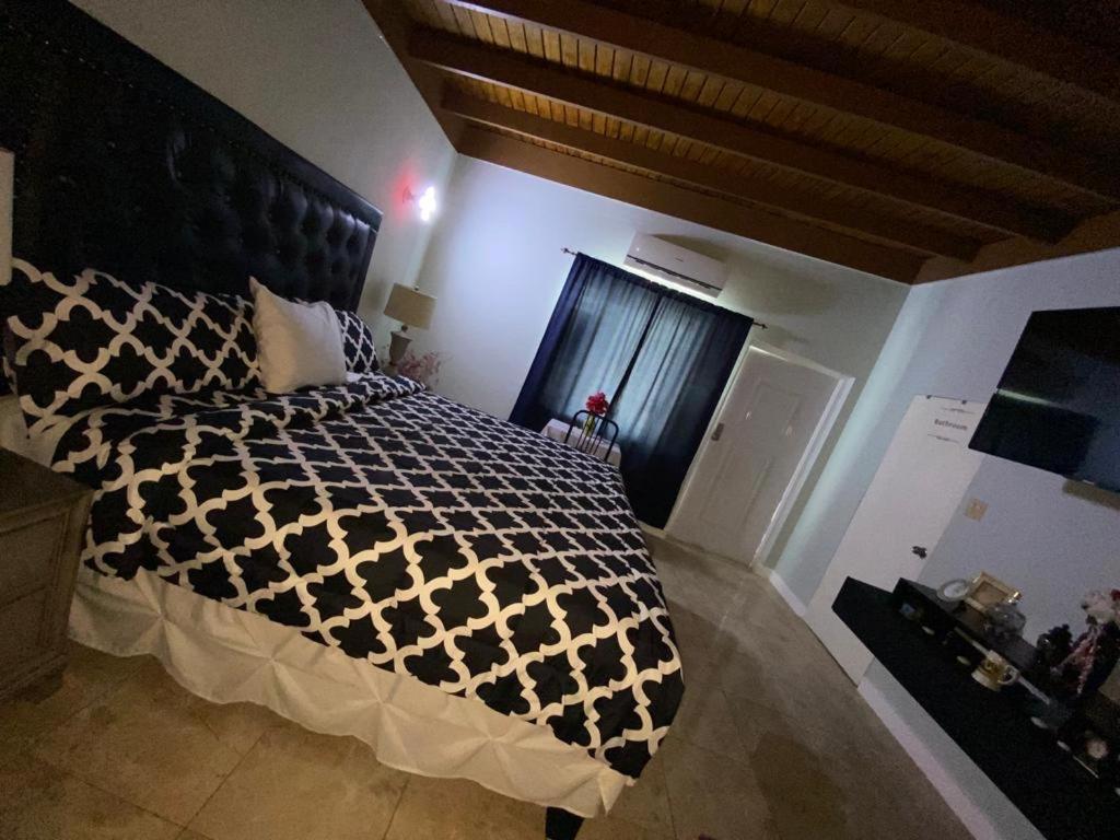 Guest house Portmore *