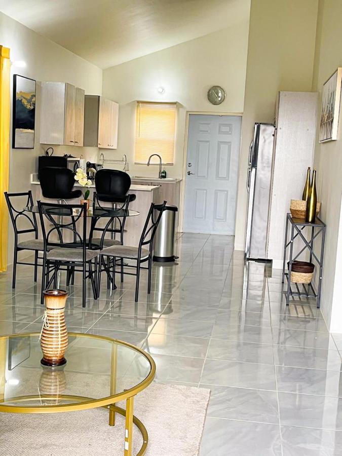 S&s Escape At Camelot Bed & Breakfast