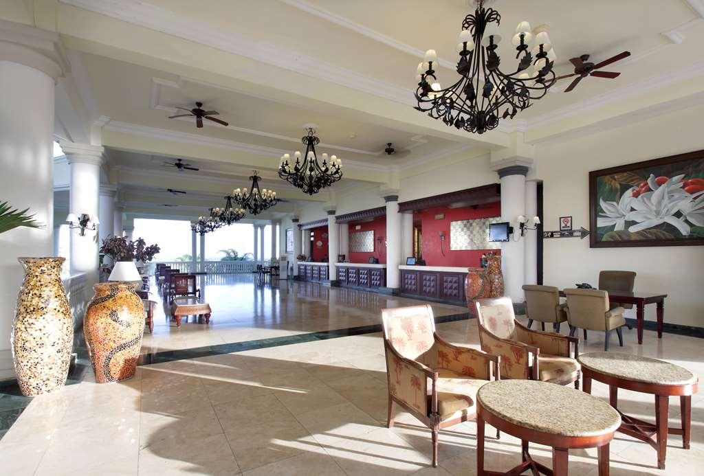 Grand Palladium Lady Hamilton & Lucea