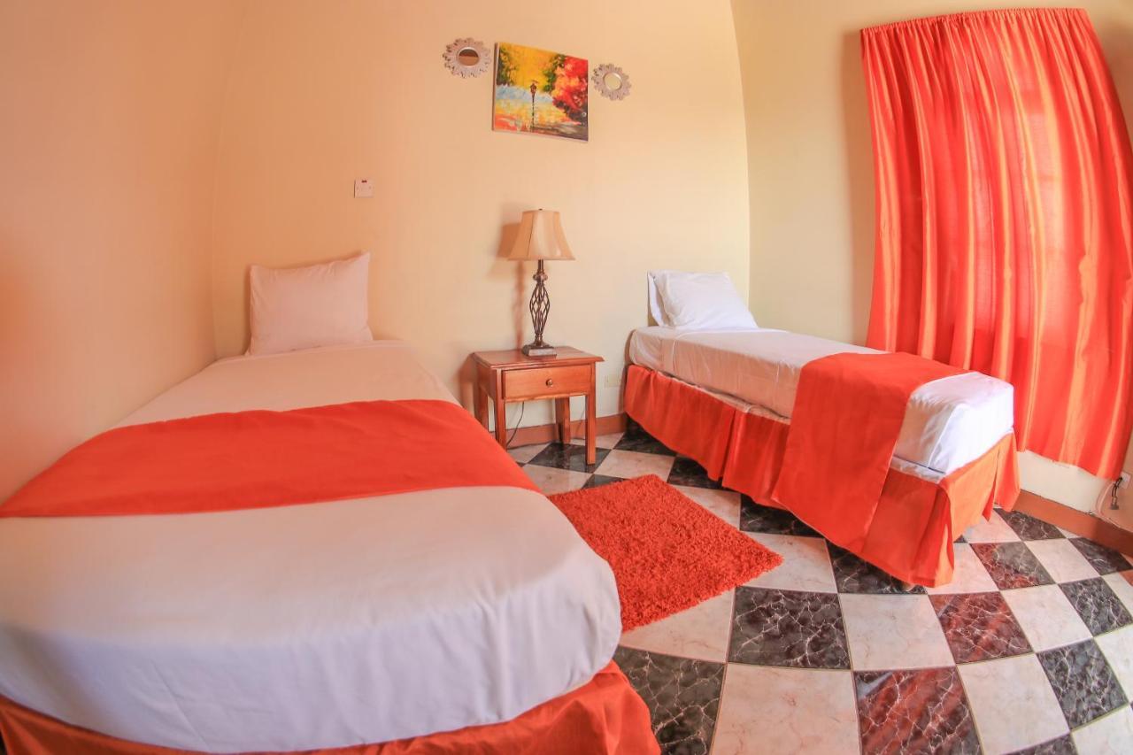 Hotel Kaiser Hotel- West End *