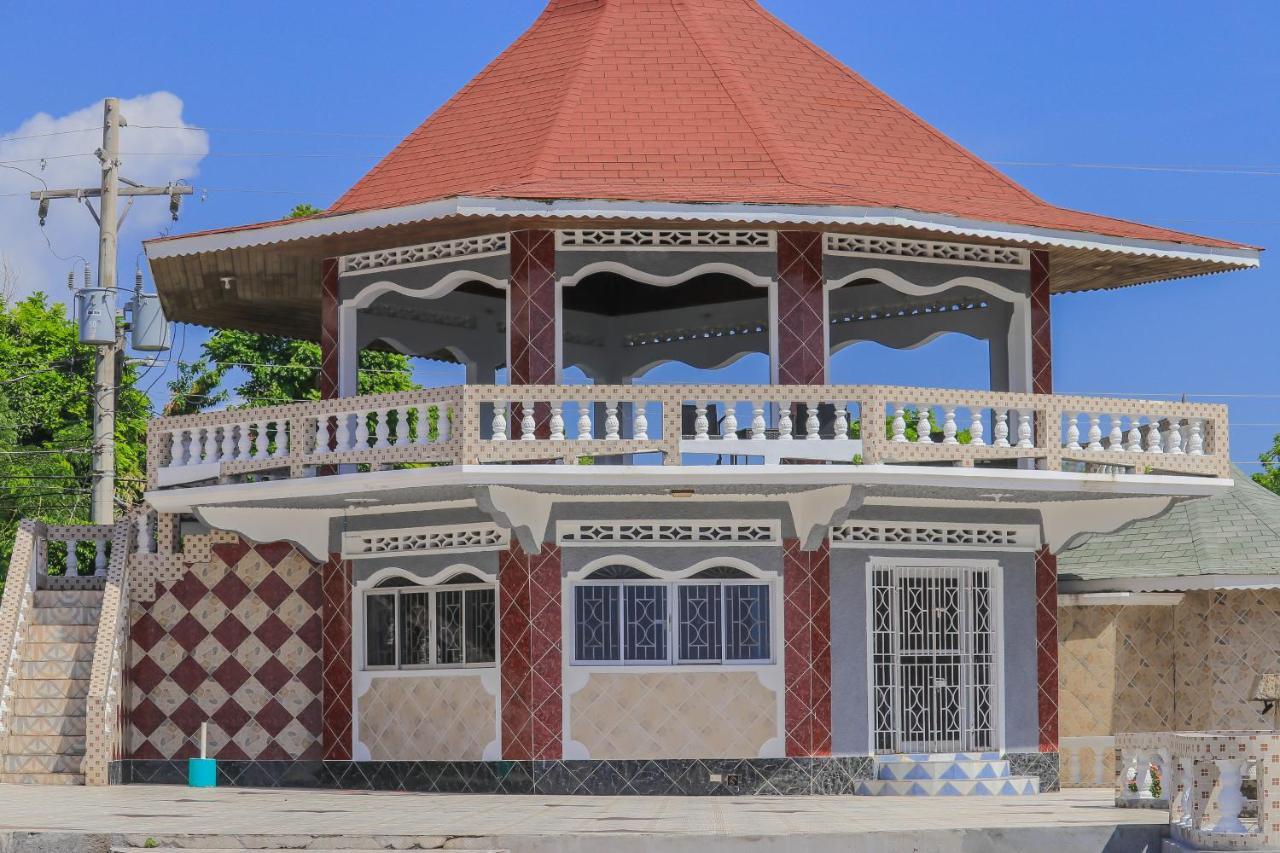 Kaiser Hotel- West End Hotel Negril