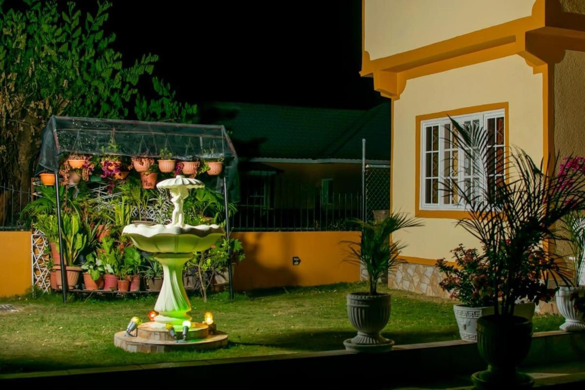Windbreak Guest house Buff Bay